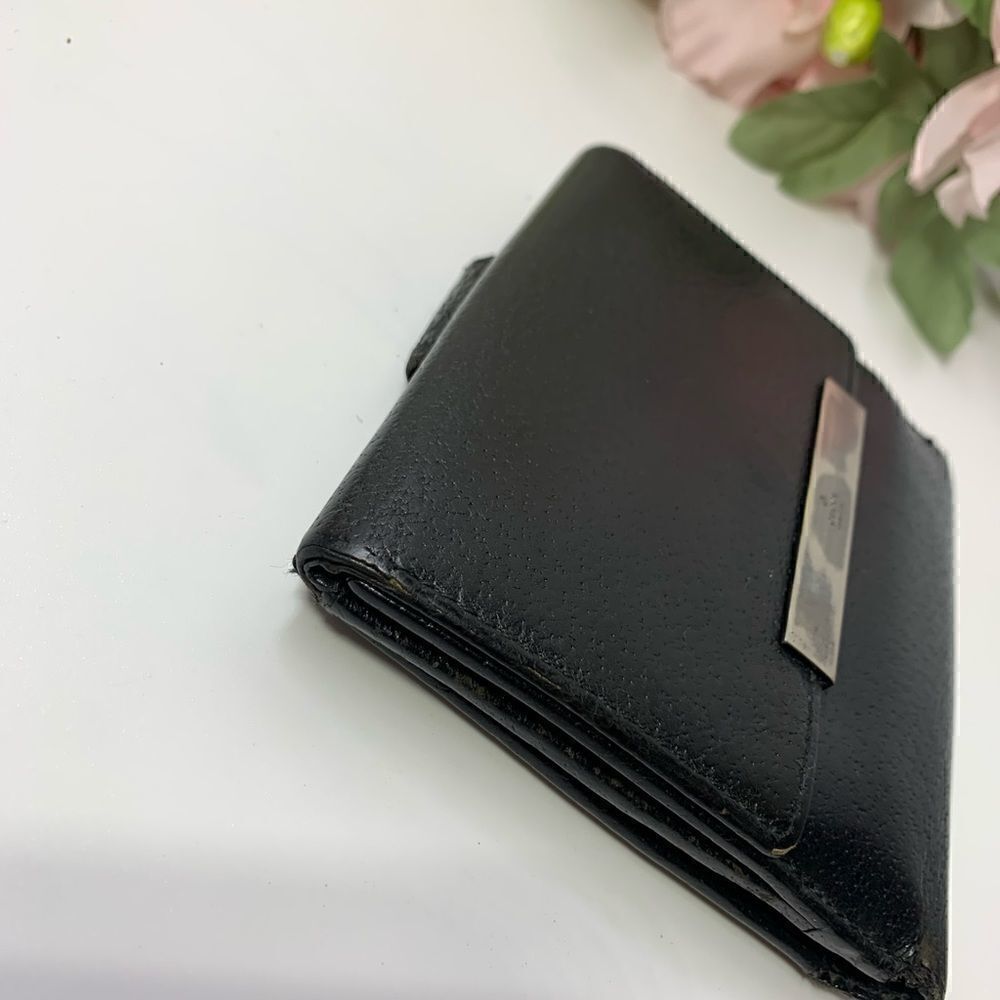Authentic GUCCI Leather Compact Wallet - Picture 5 of 13